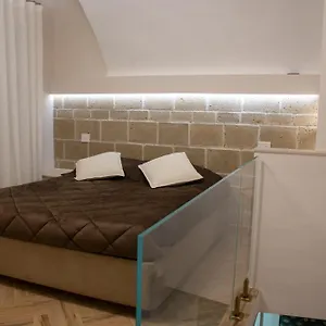 Bottega Orafa , Napoli Italia